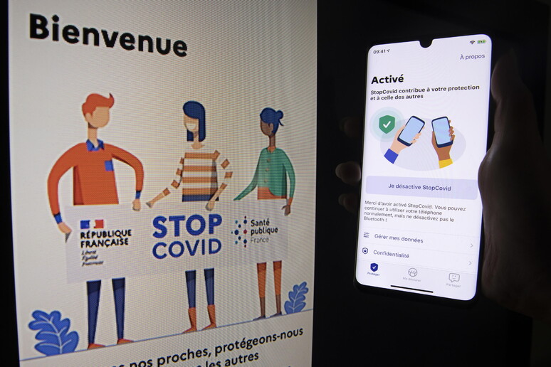 App francese StopCOVID © ANSA/EPA