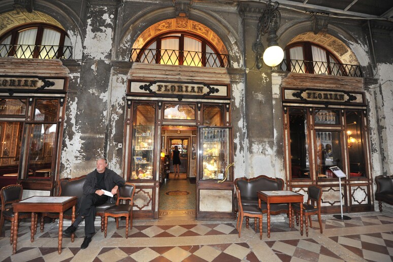 A Venezia riapre Caff� Florian in Piazza San Marco - RIPRODUZIONE RISERVATA