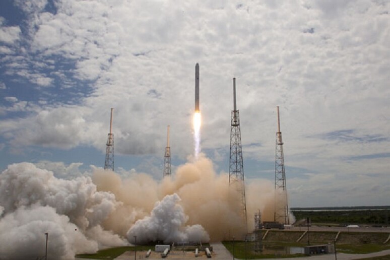 Il lancio del Falcon 9 con i satelliti Starlink (fonte: Space X) - RIPRODUZIONE RISERVATA