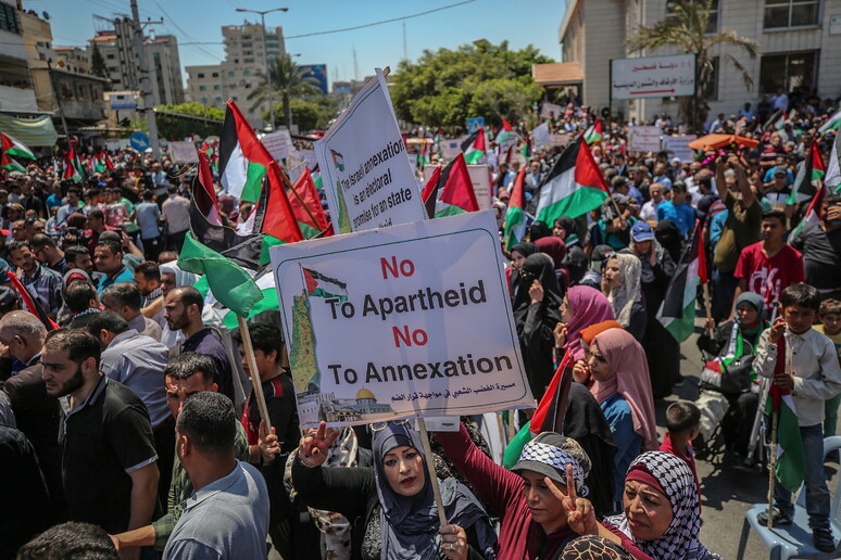 'Giornata di collera ' contro i progetti israeliani di annessione in Cisgiordania nella Striscia di Gaza -     RIPRODUZIONE RISERVATA