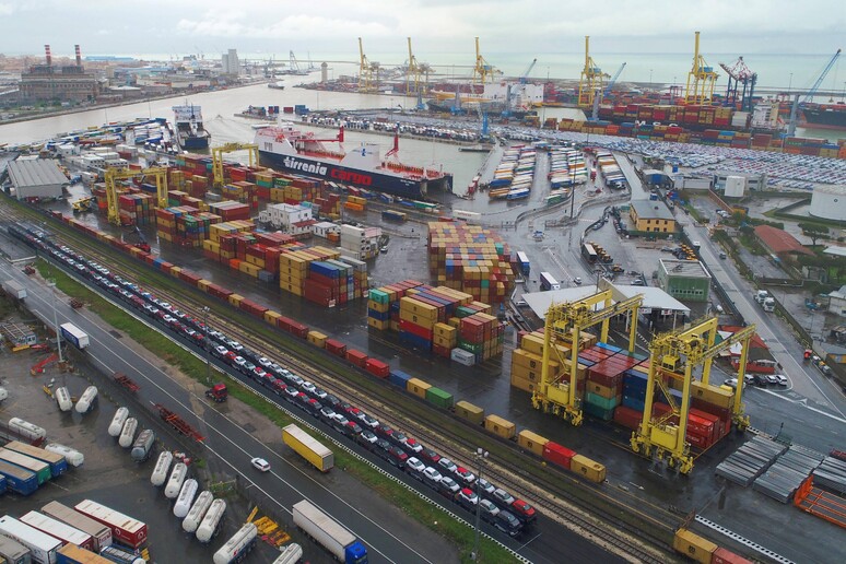 Porti: a Livorno progetto 5G Ericsson taglia Co2 e costi - RIPRODUZIONE RISERVATA