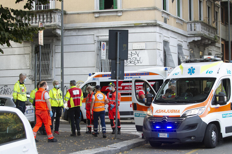 Esplosione Milano: primo bilancio, 6 feriti, uno grave - RIPRODUZIONE RISERVATA