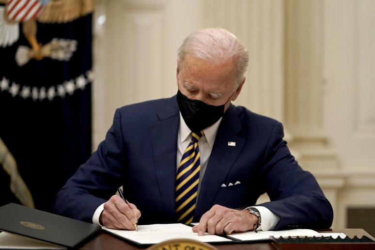 Joe Biden in una foto dei giorni scorsi © ANSA/EPA