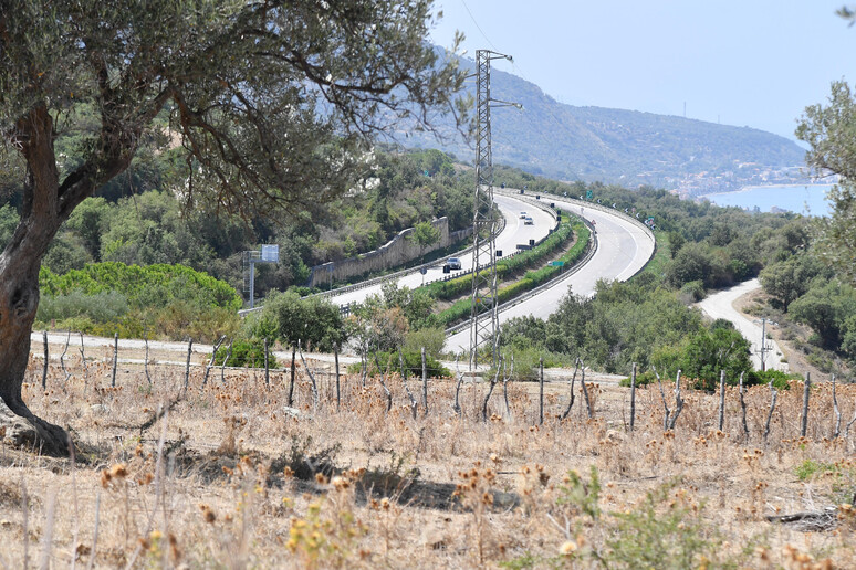 Autostrade siciliane (foto d 'archivio) - RIPRODUZIONE RISERVATA