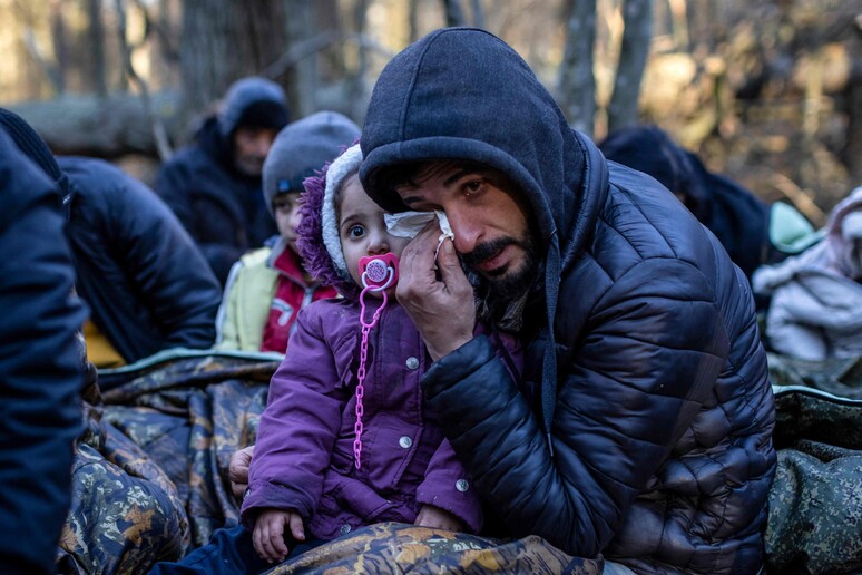 Bielorussia: Polonia arresta oltre 50 migranti al confine © ANSA/AFP
