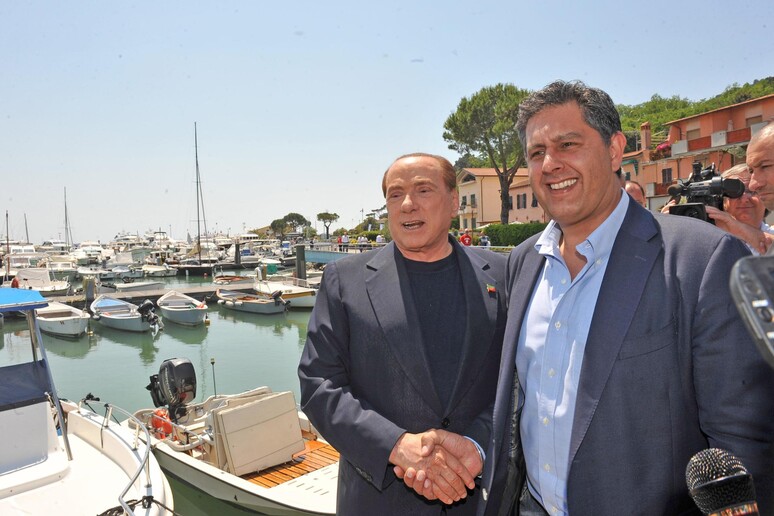Silvio Berlusconi e Giovanni Toti - RIPRODUZIONE RISERVATA