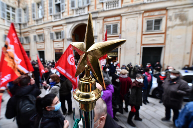 Manifestazione contro istituzione anagrafe anticomunista a Genova - RIPRODUZIONE RISERVATA