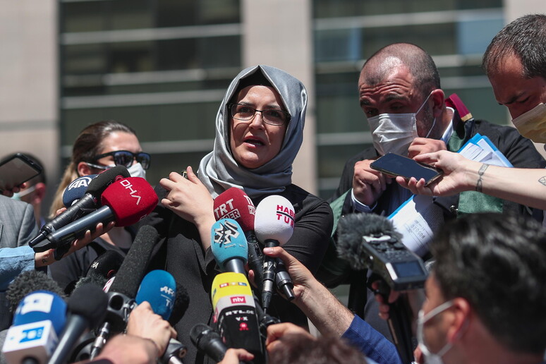 Hatice Cengiz, la fidanzata turca del giornalista Jamal Khashoggi ucciso nel Consolato di Riad a Istanbul nel 2018 -     RIPRODUZIONE RISERVATA