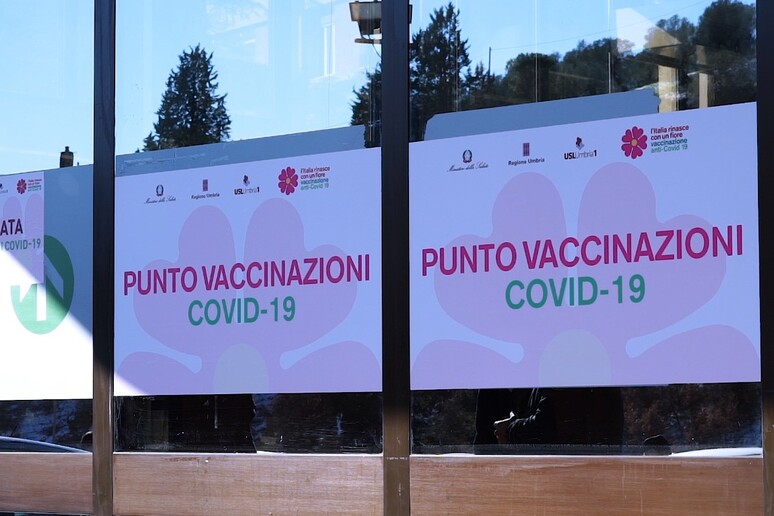 Centro vaccinale - RIPRODUZIONE RISERVATA