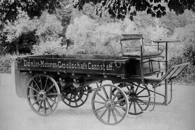 Costruito da Gottlieb Daimler nel 1896 primo truck al mondo © ANSA/Daimler AG