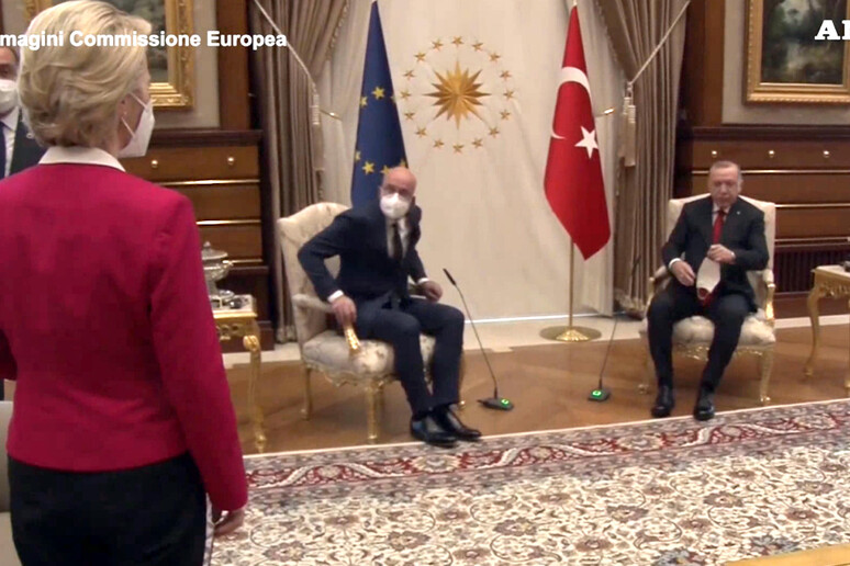 Turchia: von der Leyen senza poltrona,  'sofagate ' per Erdogan - RIPRODUZIONE RISERVATA