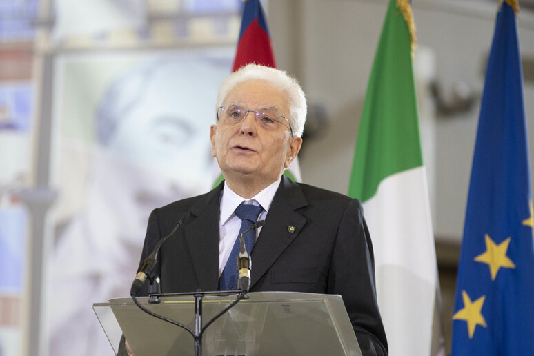 Il presidente della Repubblica, Sergio Mattarella, in una foto d 'archivio - RIPRODUZIONE RISERVATA