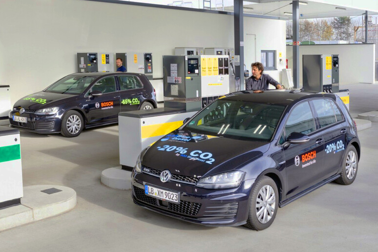 Blue Gasoline, passo avanti per sostenibilità motori benzina © ANSA/Bosch