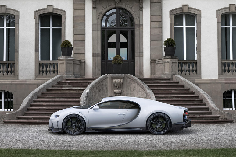 Bugatti Chiron Super Sport, bolide da 1600 CV e 440 km/h - RIPRODUZIONE RISERVATA