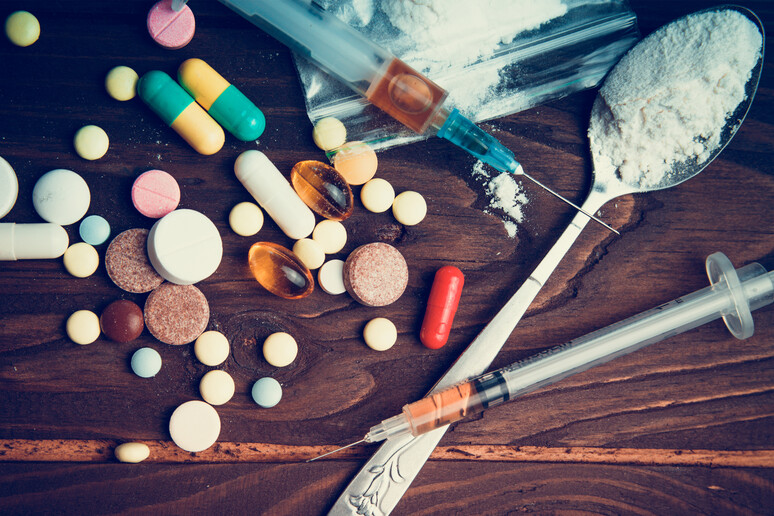 128 nuove droghe individuate in un anno - RIPRODUZIONE RISERVATA