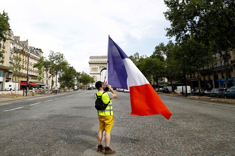 Proteste anti-pass in tutta la Francia © ANSA/AFP