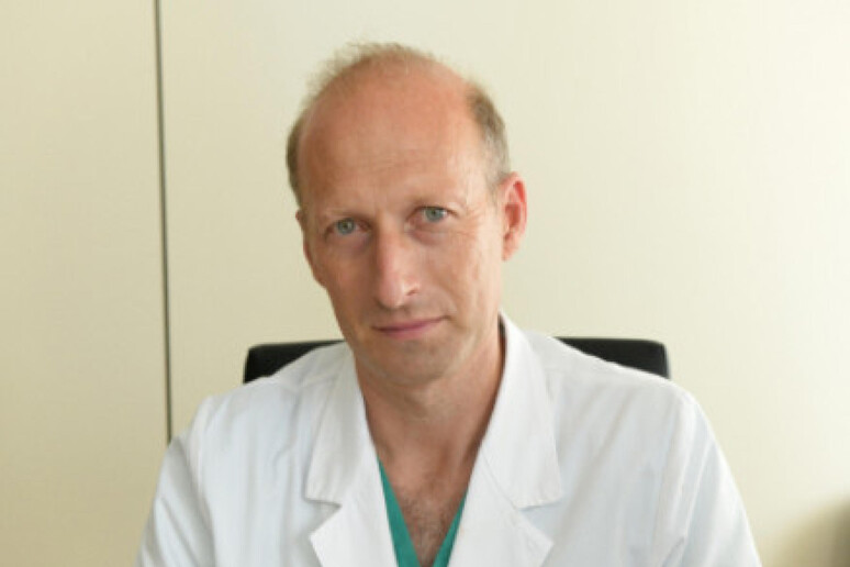 Sergio Alfieri, dalla scuola dei "chirurghi del Papa" - Sanità - Ansa.it