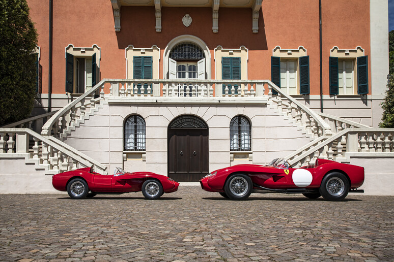 Ferrari Testa Rossa J, versione in scala dedicata ai giovani - RIPRODUZIONE RISERVATA