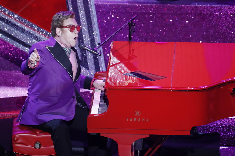 Elton John - RIPRODUZIONE RISERVATA