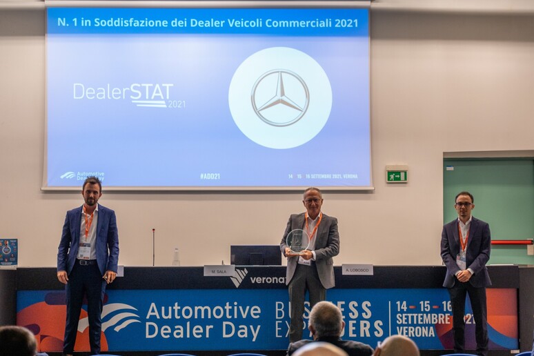 Mercedes-Benz Italia Vans sale sul podio DealerStat 2021 - RIPRODUZIONE RISERVATA