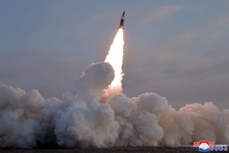 Un missile coreano © ANSA/EPA