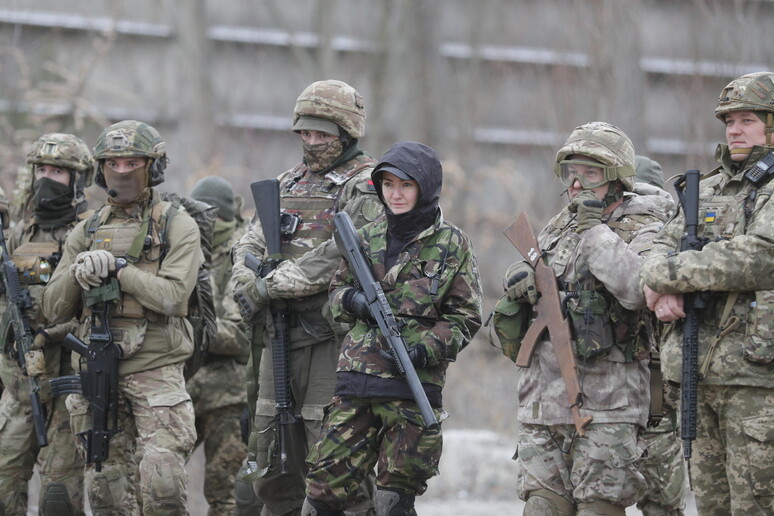 Militari ucraini (archivio) © ANSA/EPA