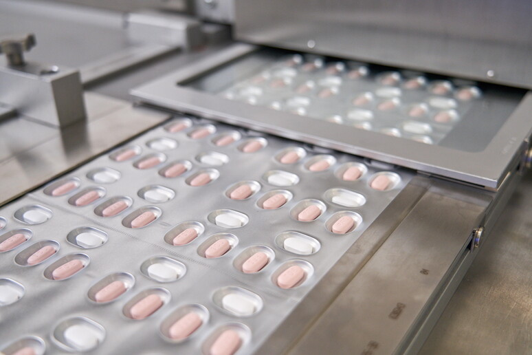 Ok Ema a Paxlovid, la pillola anti-Covid di Pfizer © ANSA/EPA