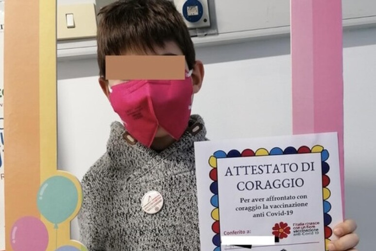 Sassari, bimbo vaccinato con attestato Coraggio - RIPRODUZIONE RISERVATA