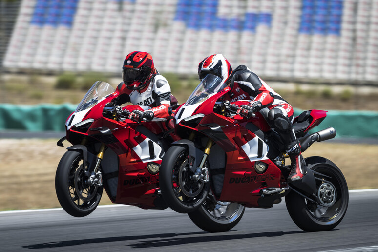 Nuova Ducati Panigale V4 R © ANSA/Ducati