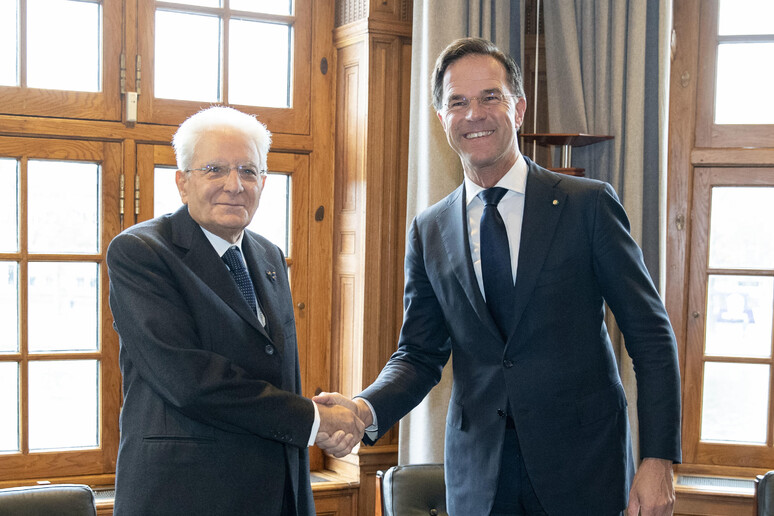 Il Presidente Mattarella con il primo ministro olandese Rutte - RIPRODUZIONE RISERVATA