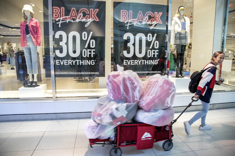 Black Friday shopping in Miami © ANSA/EPA