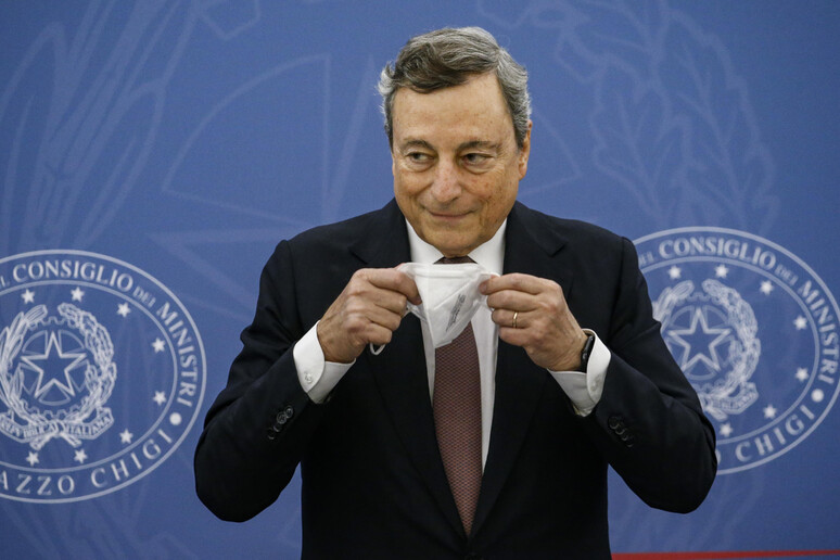 L 'ex premier Mario Draghi in una foto d 'archivio - RIPRODUZIONE RISERVATA