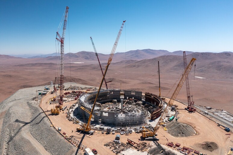 Grazie a un consorzio di aziende italiane prende forma il super telescopio Elt in Cile (fonte: G. Hüdepohl atacamaphoto.com/ESO) - RIPRODUZIONE RISERVATA