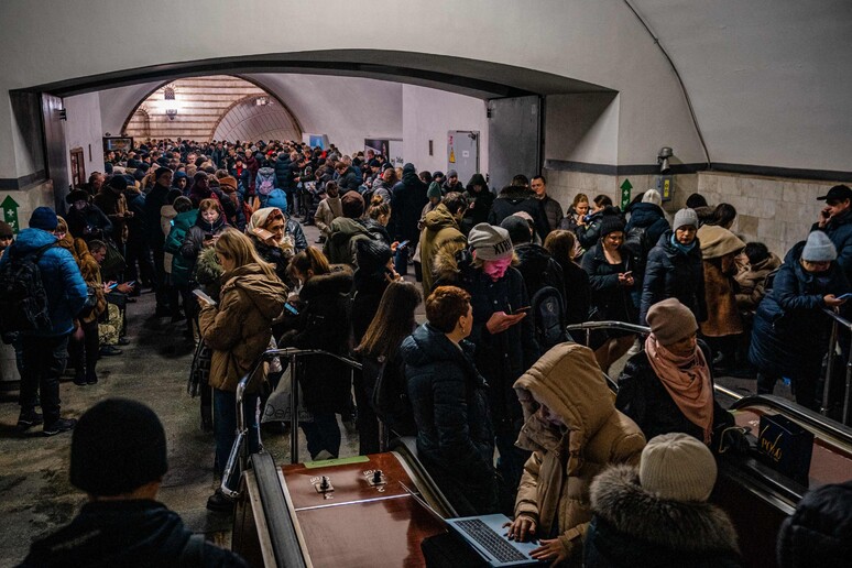 Stazioni di Kiev usate come rifugio, archivio © ANSA/AFP