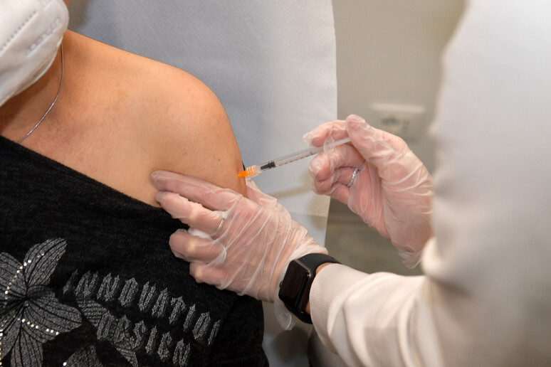 Rieti prima in Italia per la quarta dose di vaccino anti-Covid - RIPRODUZIONE RISERVATA