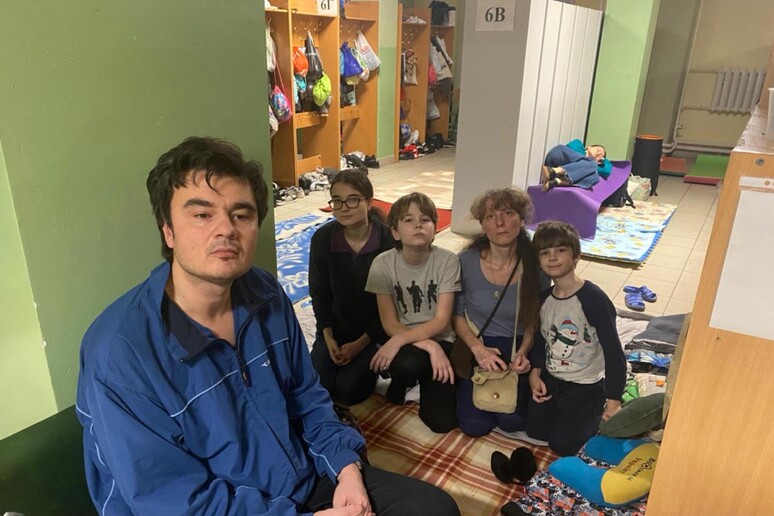 Alexey Morozovhe e la sua famiglia - RIPRODUZIONE RISERVATA