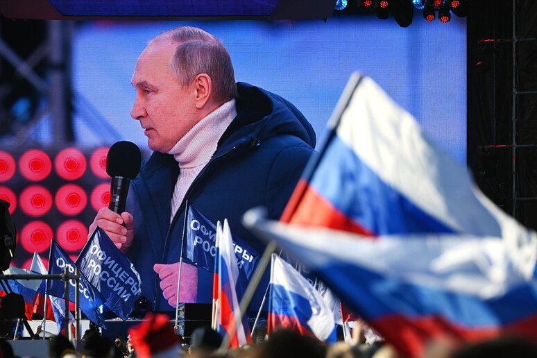 Show di Putin,  'attueremo tutti i piani ' © ANSA/EPA
