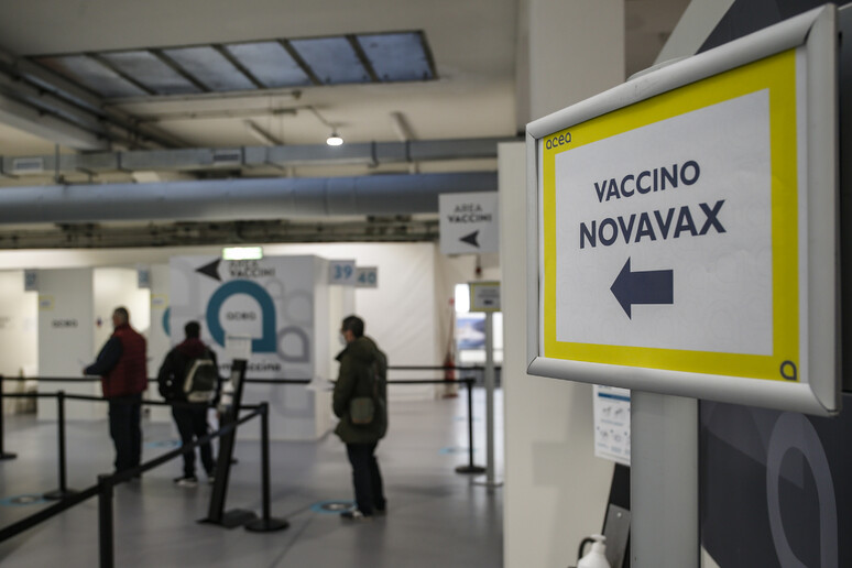 Vaccino Novavax al via nel Lazio - RIPRODUZIONE RISERVATA