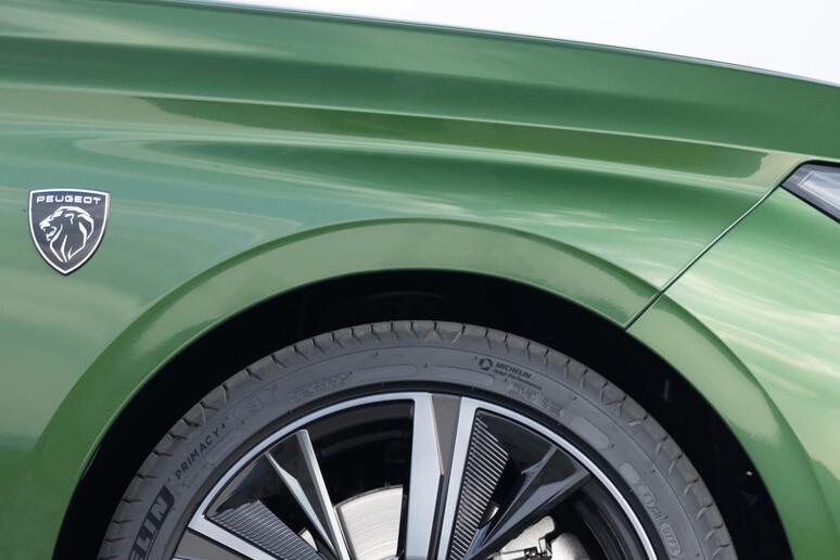 Peugeot 308, anche  'design ' gioca per efficienza energetica - RIPRODUZIONE RISERVATA