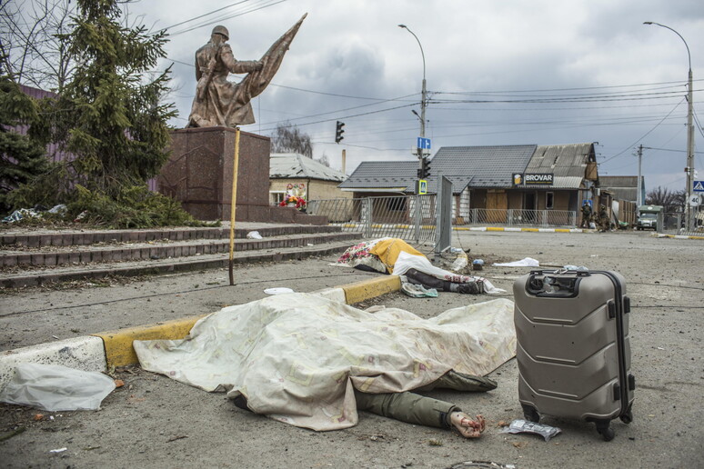 Ucraina: donna uccisa con i 2 figli vicino Kiev © ANSA/EPA