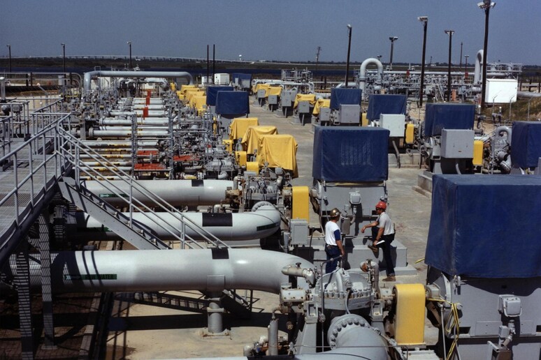 Un impianto petrolifero (archivio) © ANSA/EPA