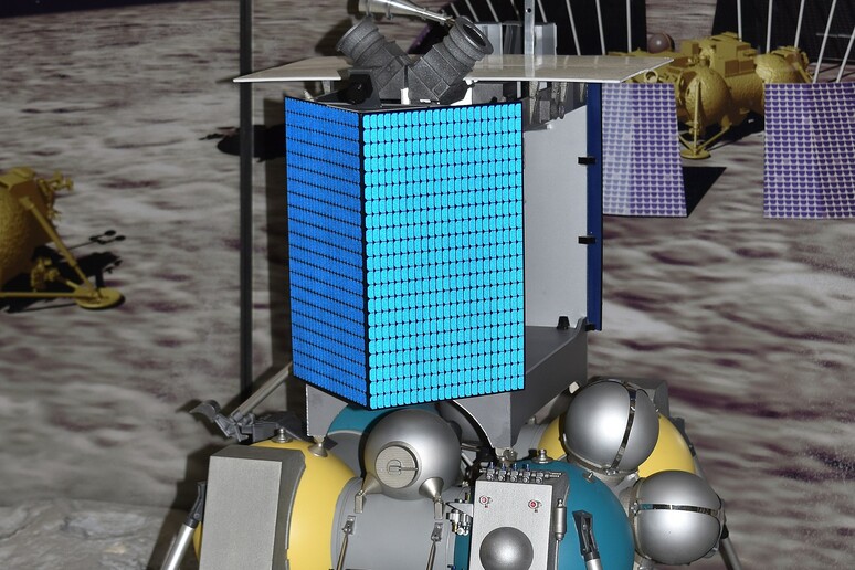 Rappresentazione artistica del lander della missione Luna 25 (fonte: Pline da Wikipedia) - RIPRODUZIONE RISERVATA