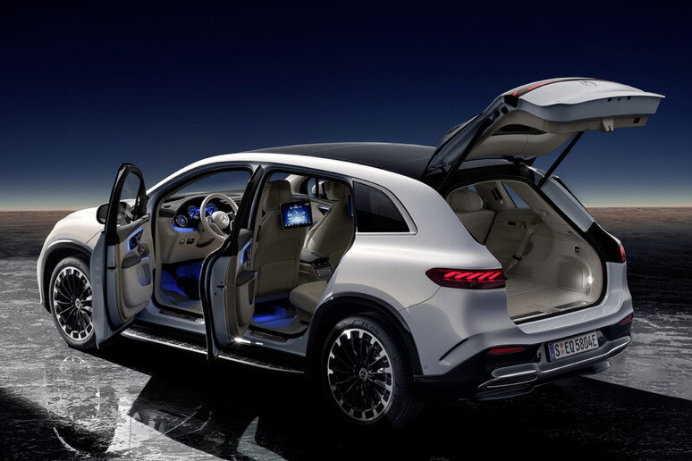 Per EQS SUV Mercedes innova finiture ed equipaggiamenti © ANSA/Mercedes Media