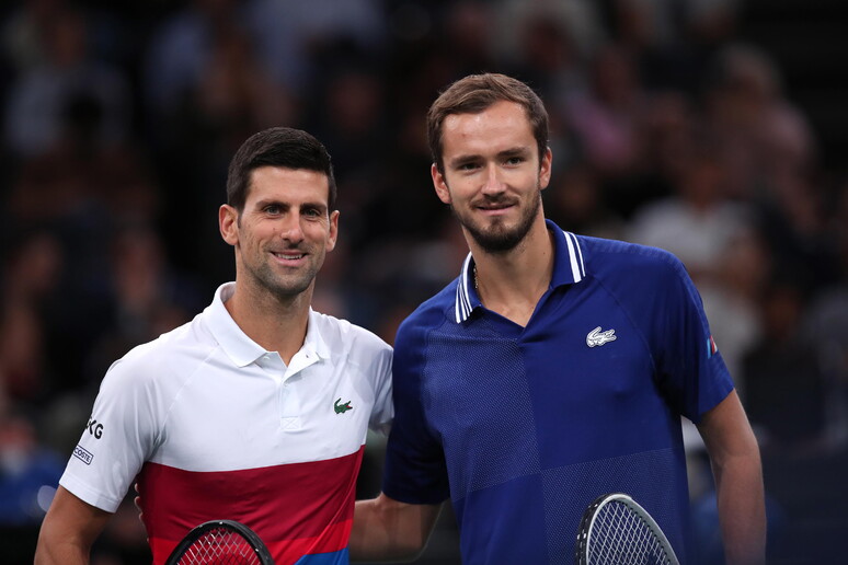 Novak Djokovic e Daniil Medvedev © ANSA/EPA