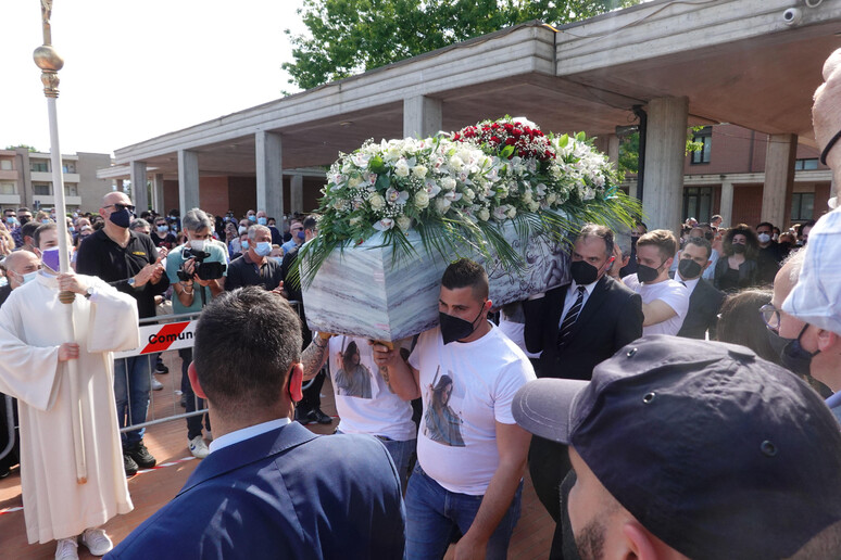 I funerali di Luana D 'Orazio - RIPRODUZIONE RISERVATA