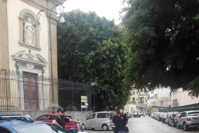Polizia a Palermo - RIPRODUZIONE RISERVATA
