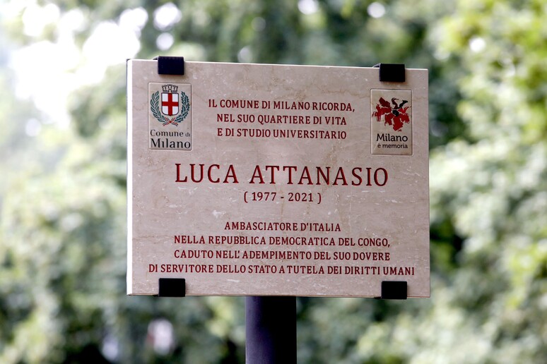 Cerimonia di scoprimento della targa dedicata a Luca Attanasio al parco Ravizza - RIPRODUZIONE RISERVATA