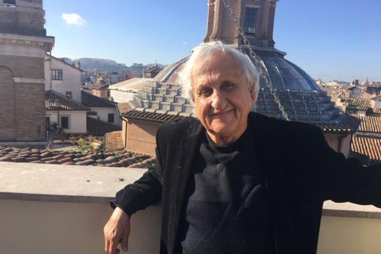 Lo scrittore israeliano Abraham Yehoshua a Roma per la Fiera della piccola e media editoria -     RIPRODUZIONE RISERVATA