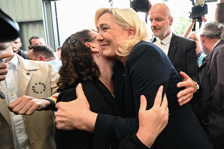 Le Pen festeggia il risultato elettorale © ANSA/AFP