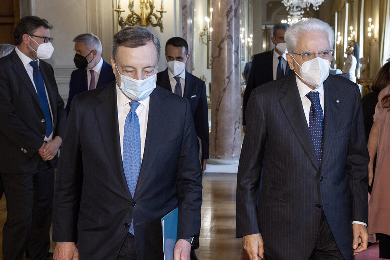 Draghi e i ministri da Mattarella in vista del Consiglio Ue - RIPRODUZIONE RISERVATA